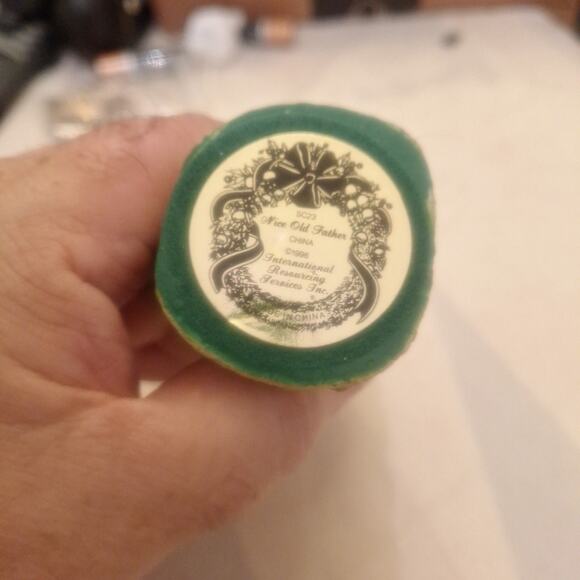 International Santa Claus Collection "Nice Old Father" Figurine & Ornament Set - Picture 4 of 6